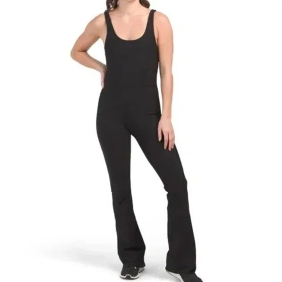 Wilo the Label Women Flare Jumpsuit Black NWT Size Medium - Picture 1 of 9